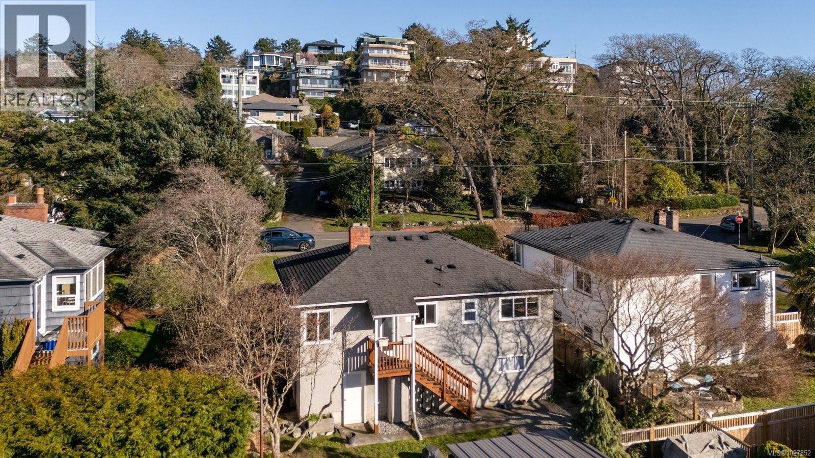 354 Foul Bay Rd, Victoria