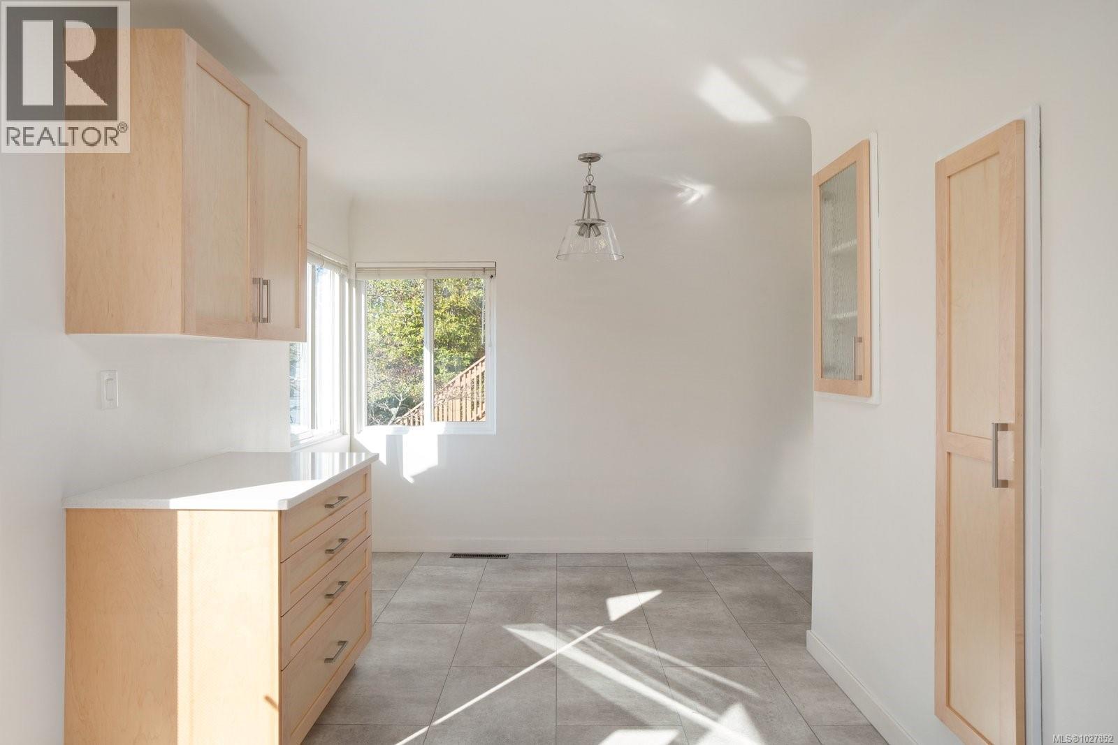 354 Foul Bay Rd, Victoria