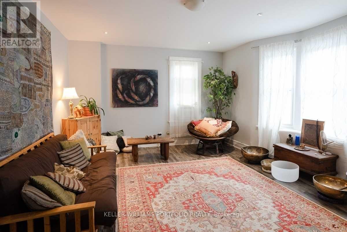 UNIT 2 - 1156 BLOOR STREET W