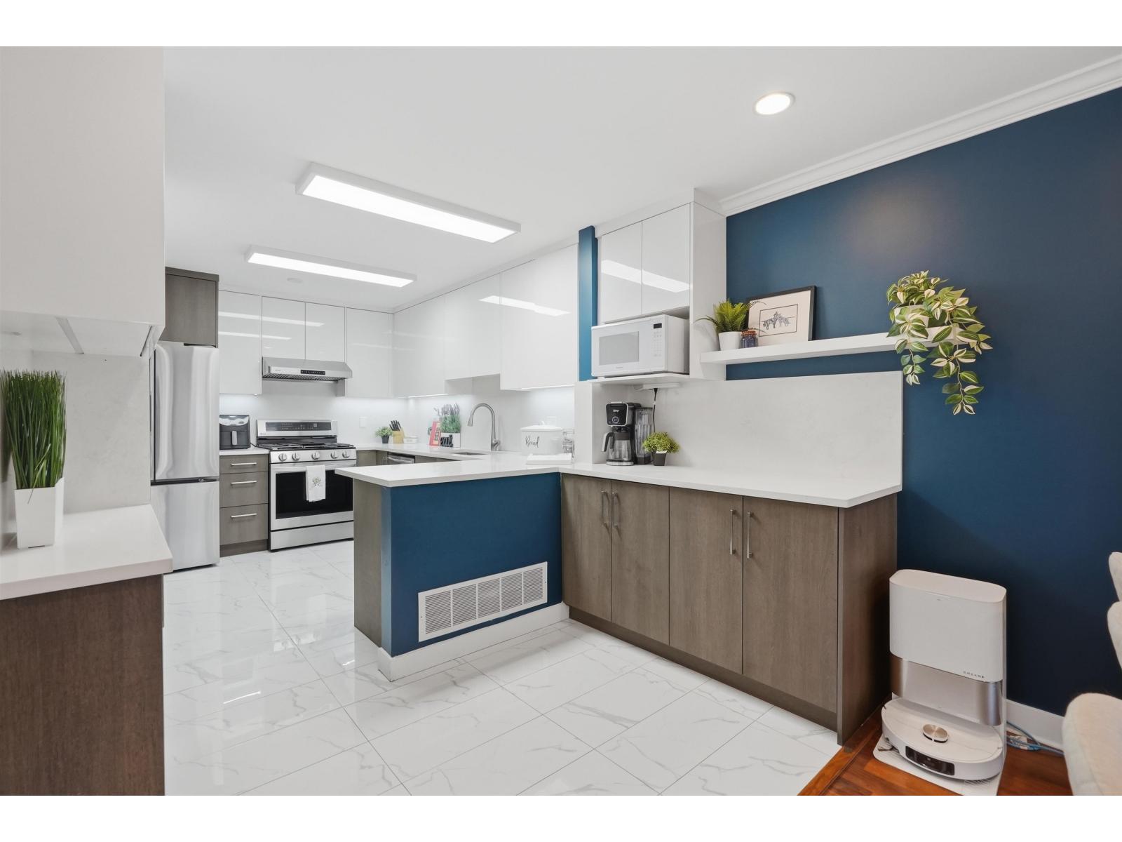 54 13918 58 AVENUE, Surrey