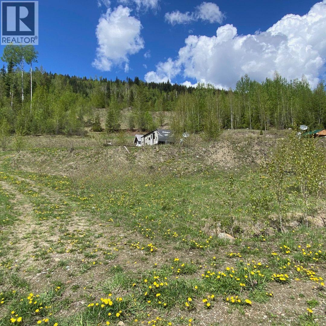 7540 RUSSEL CREEK FOREST SERVICE Road Unit# 68, Barriere