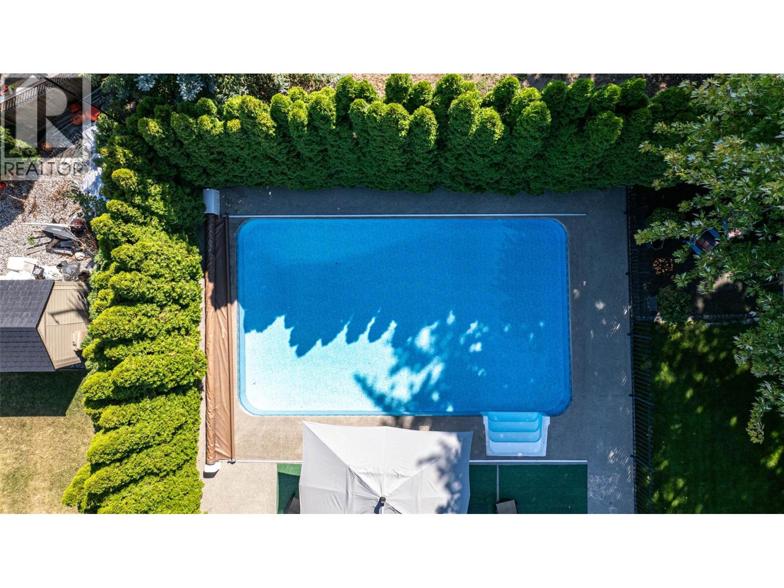 2540 Colony Street, Armstrong