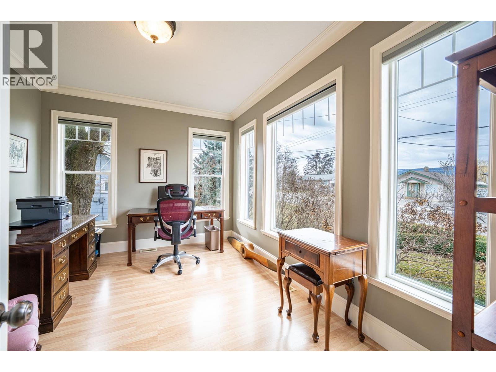 2540 Colony Street, Armstrong