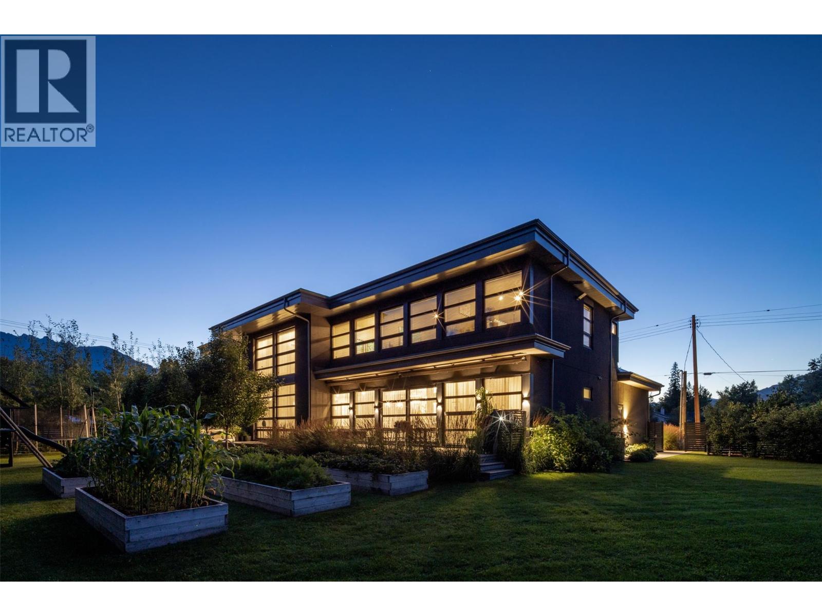 702 7th Street, Golden