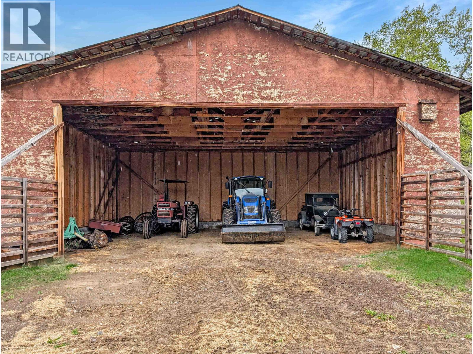 4899 MCGHEE ROAD, Williams Lake