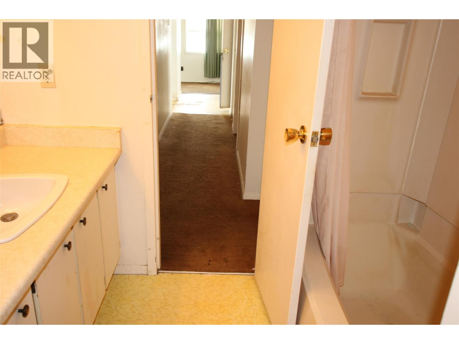 332 Willow Drive, Tumbler Ridge