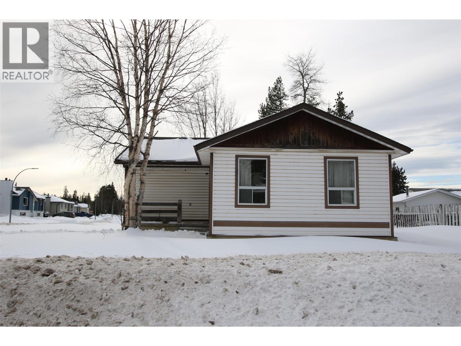 332 Willow Drive, Tumbler Ridge