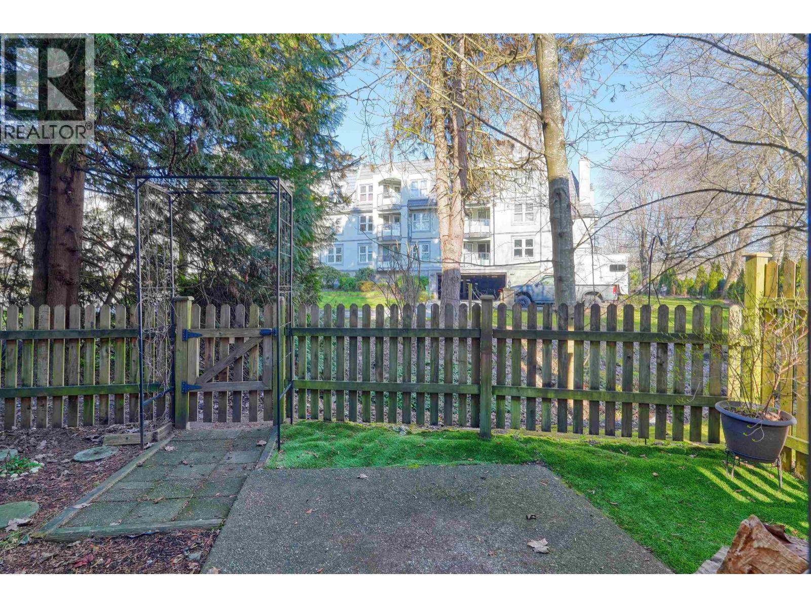 53 98 BEGIN STREET, Coquitlam