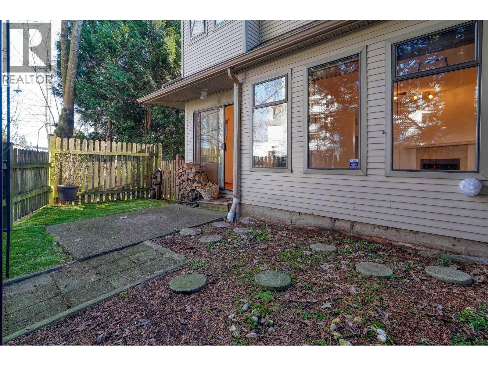 53 98 BEGIN STREET, Coquitlam