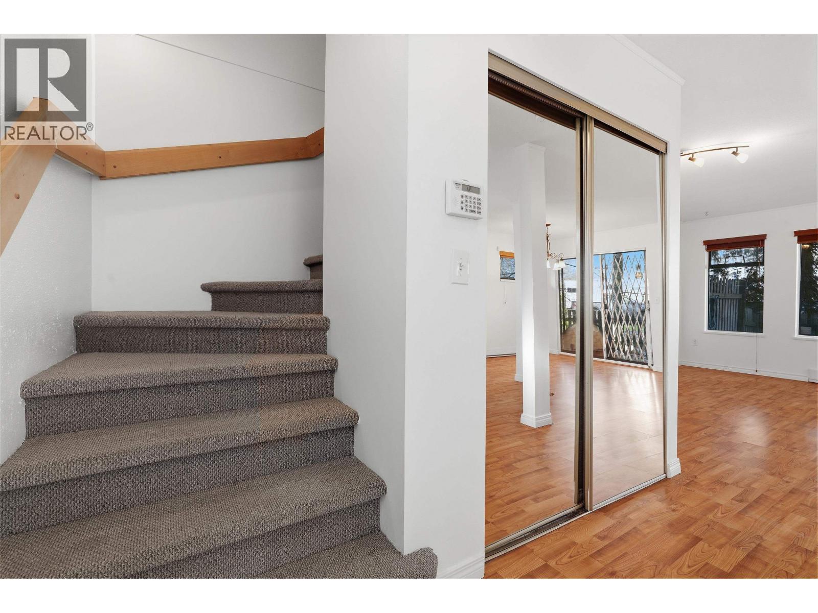 53 98 BEGIN STREET, Coquitlam