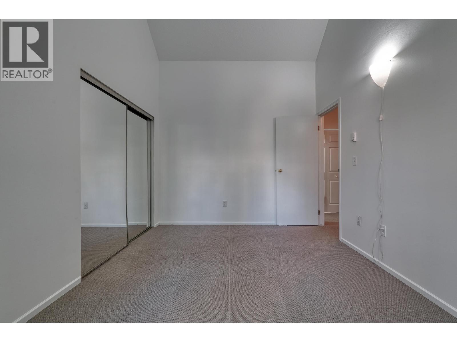 53 98 BEGIN STREET, Coquitlam