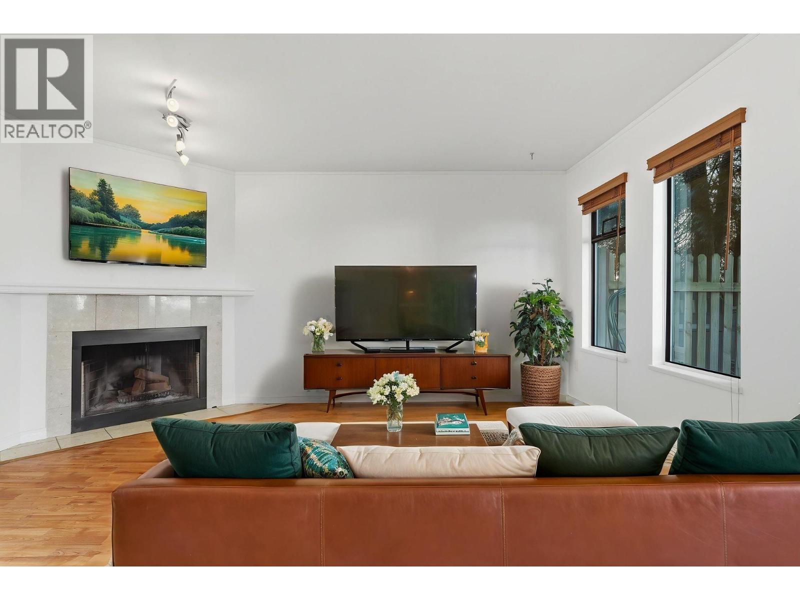 53 98 BEGIN STREET, Coquitlam