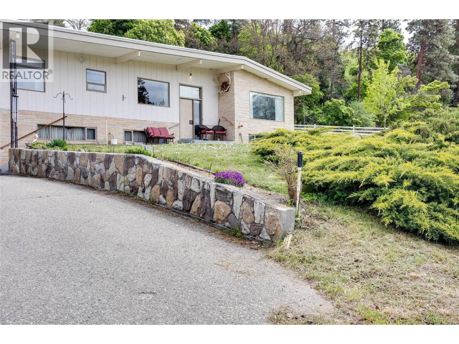 2718 O'Reilly Road - 8