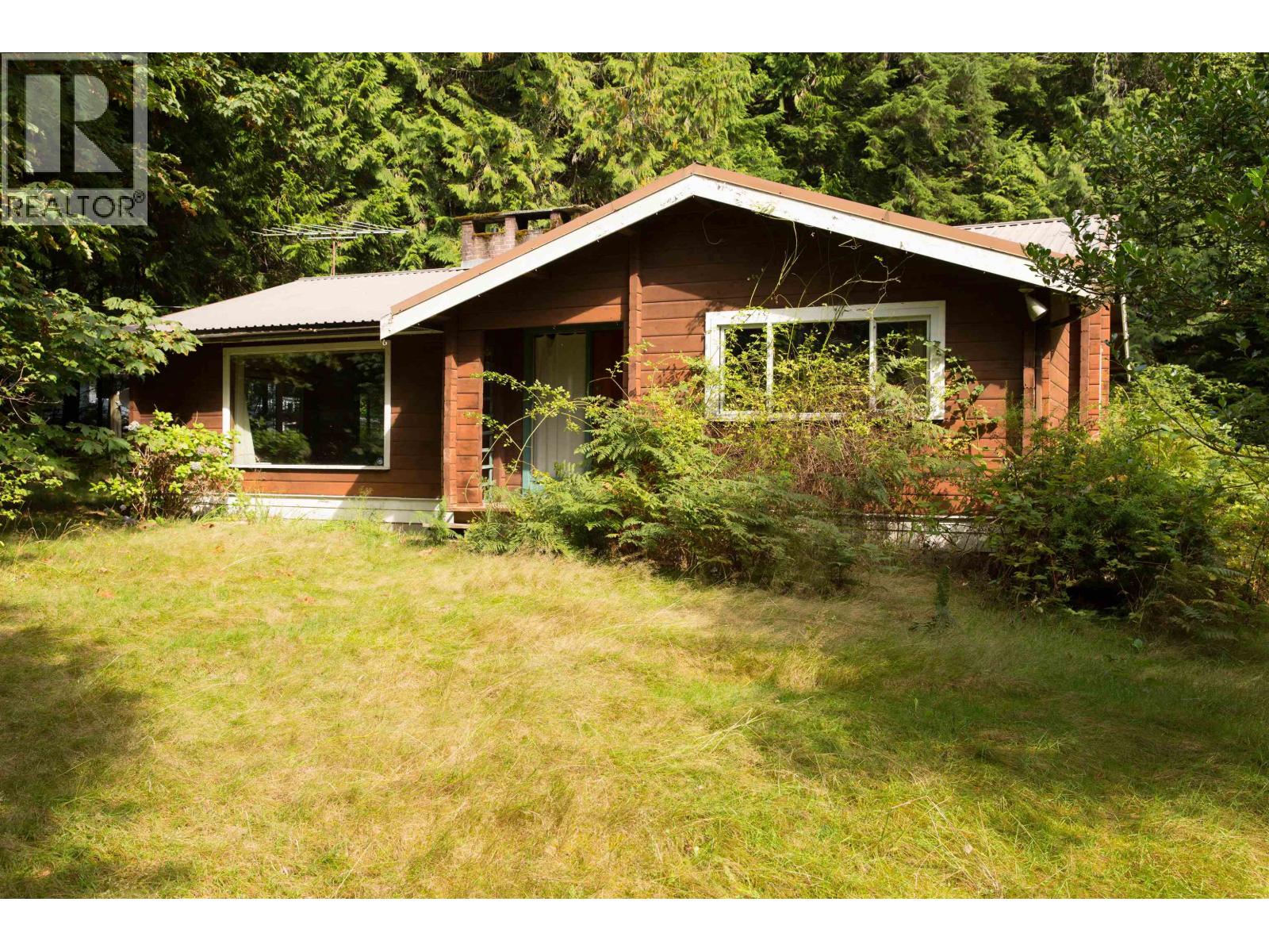 1774 DEPOT ROAD, Squamish