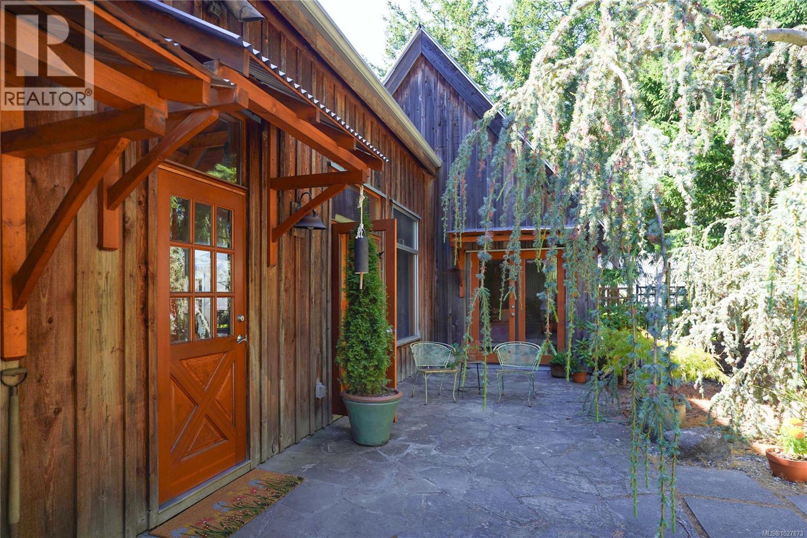  241 Little Mountain Road, Salt Spring