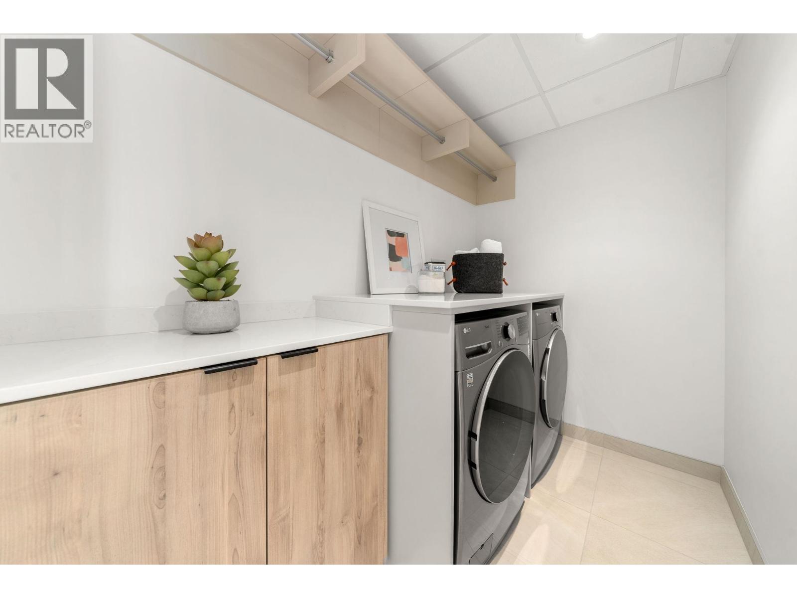 110 755 HARBOURSIDE DRIVE, North Vancouver