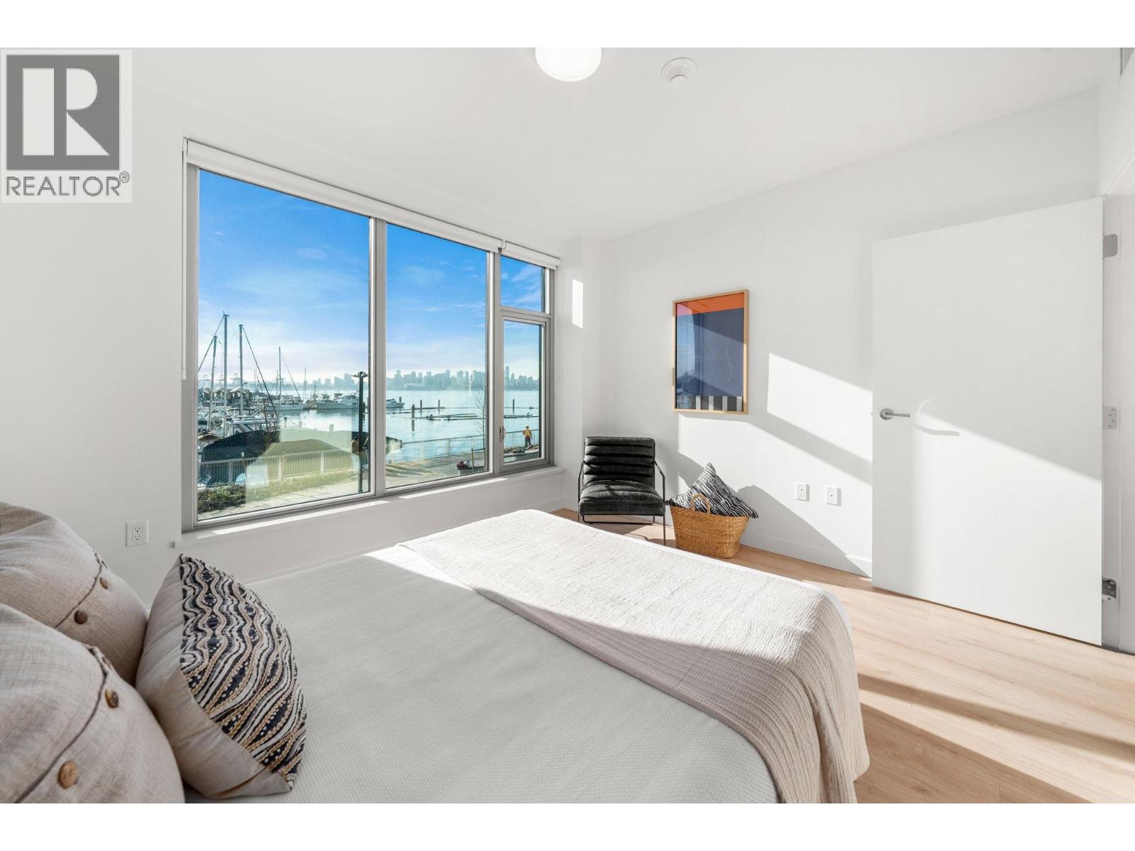 110 755 HARBOURSIDE DRIVE, North Vancouver