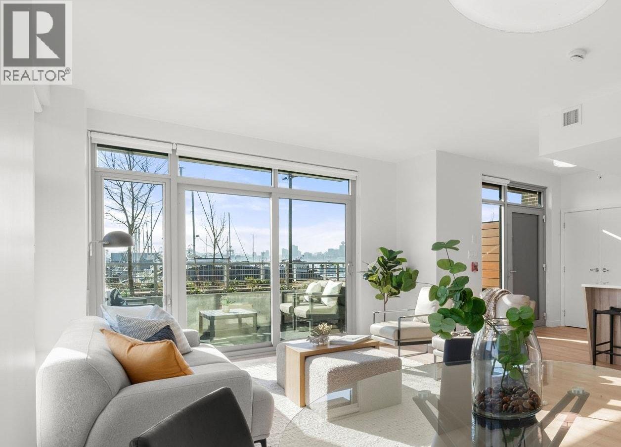 110 755 HARBOURSIDE DRIVE, North Vancouver