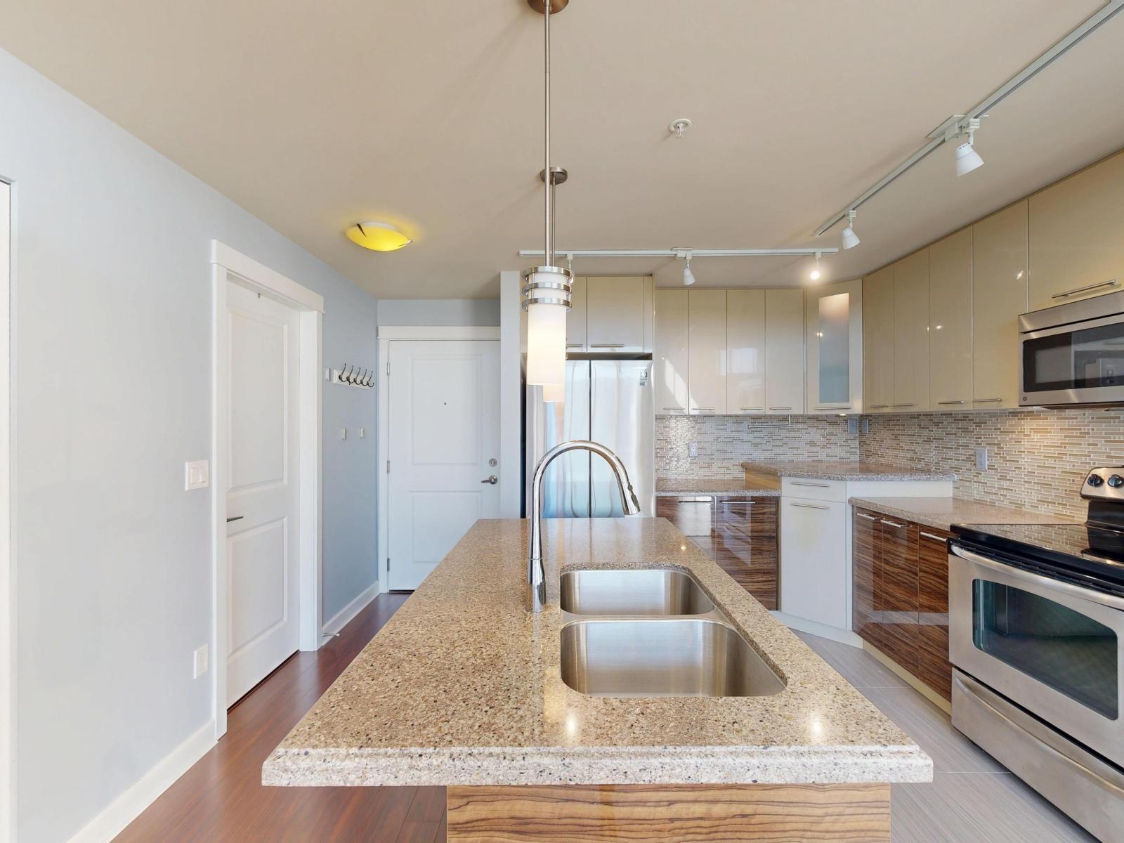 417 12039 64 AVENUE, Surrey