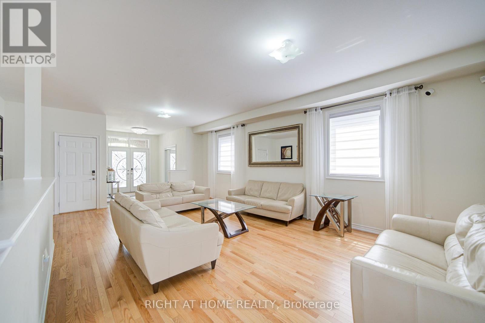 26 PEARL STREET - 8