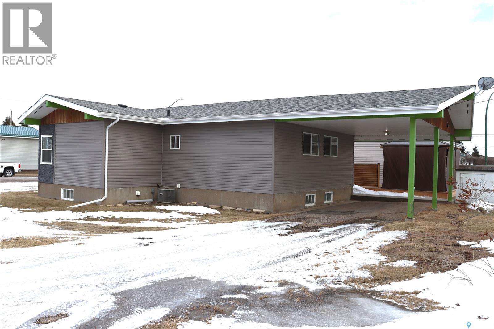 217 2ND AVENUE E - 19