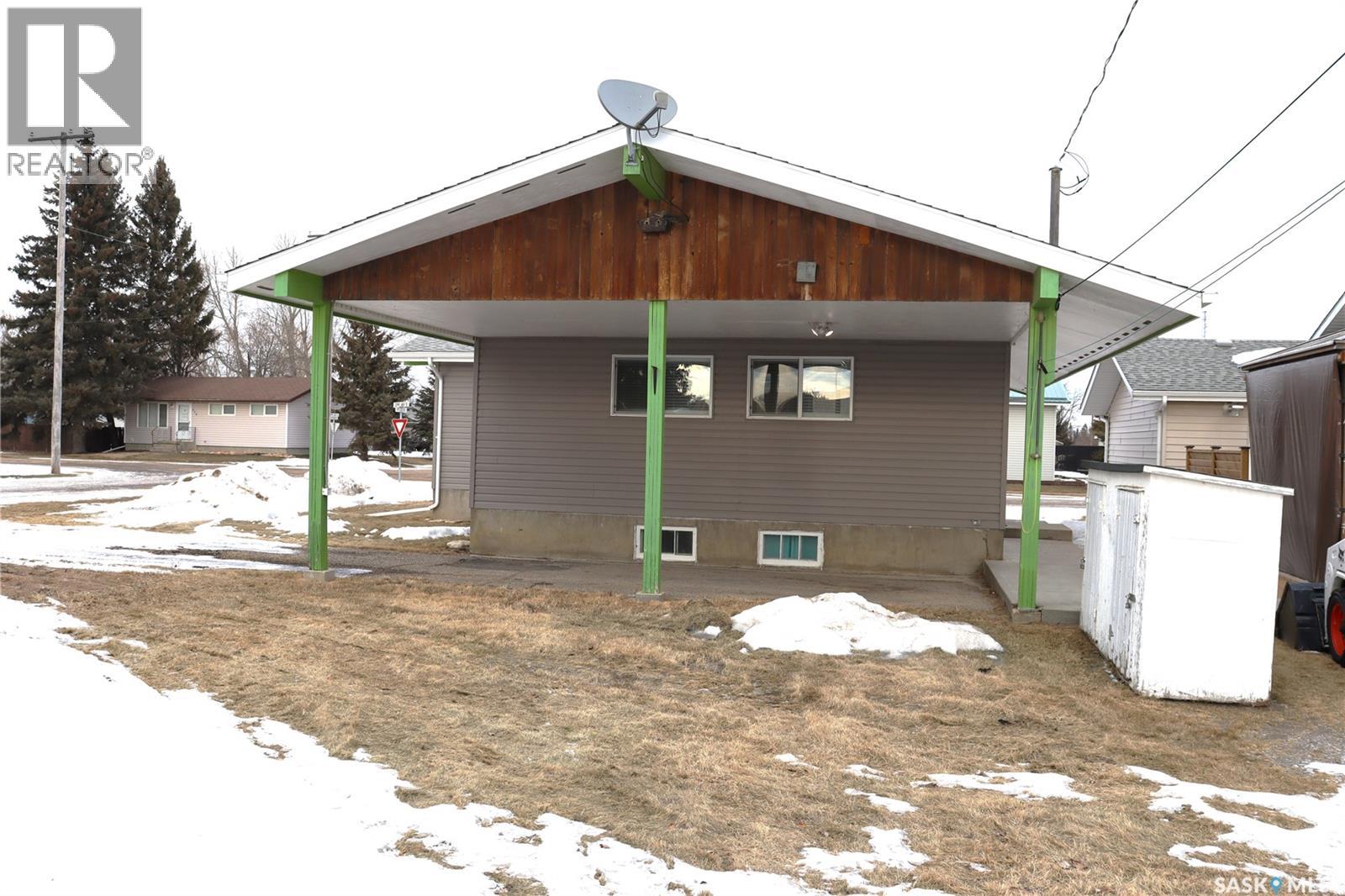 217 2ND AVENUE E - 20
