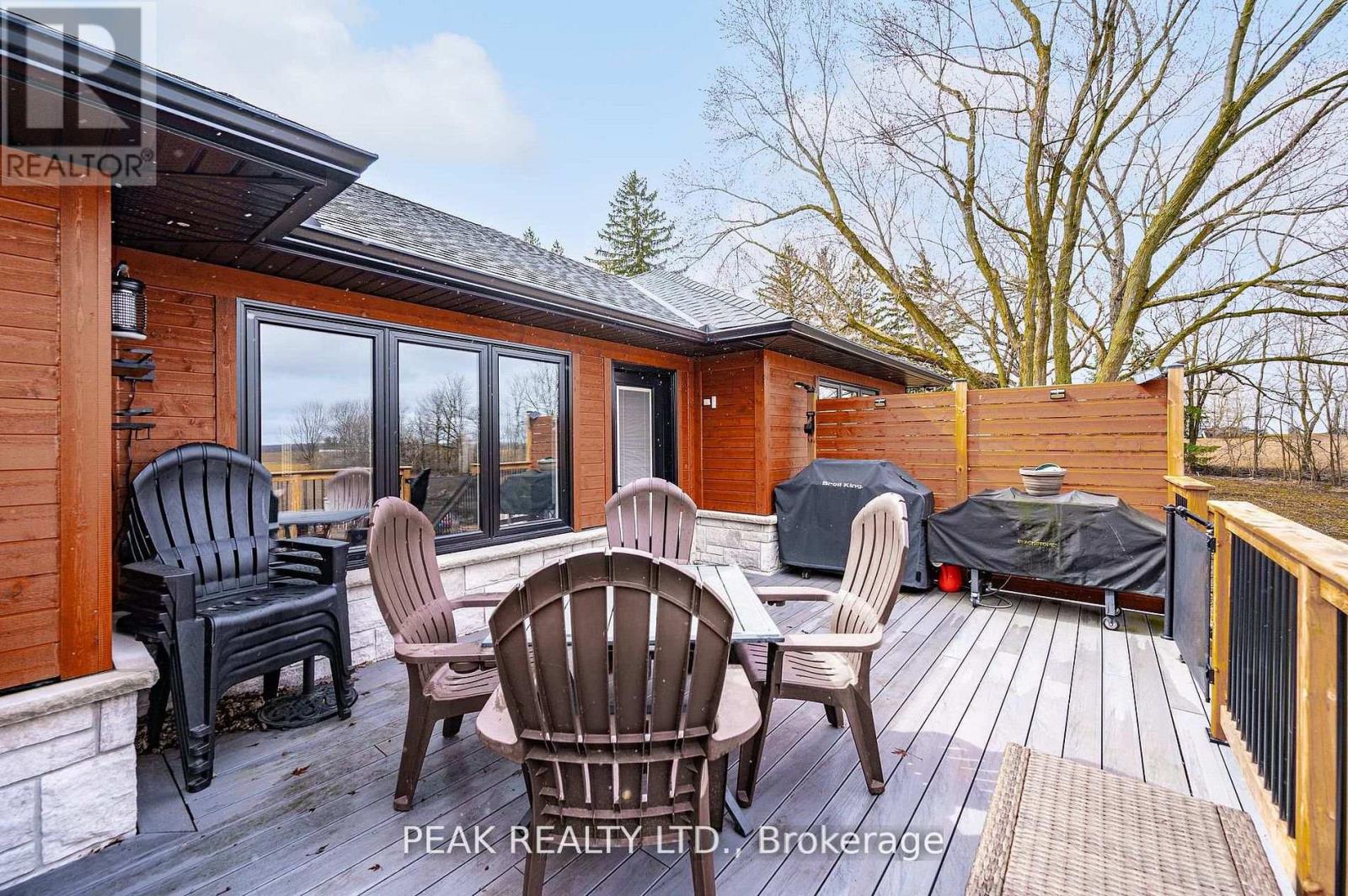 1020 VICTORIA STREET - 32