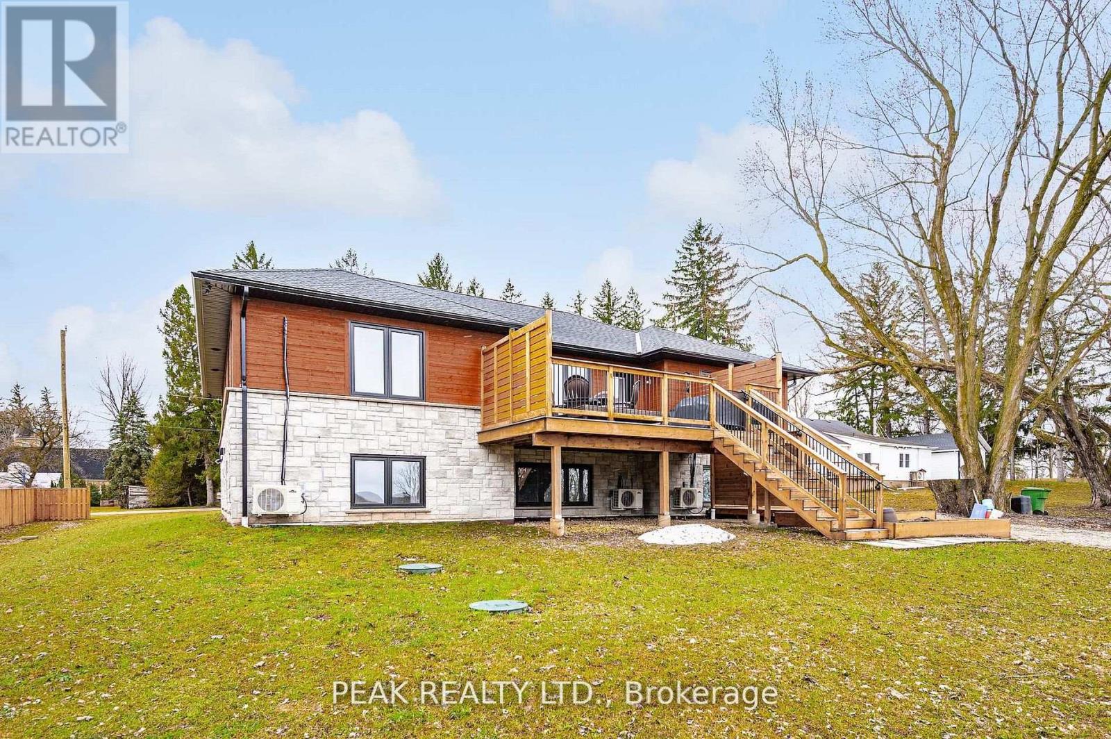 1020 VICTORIA STREET - 33