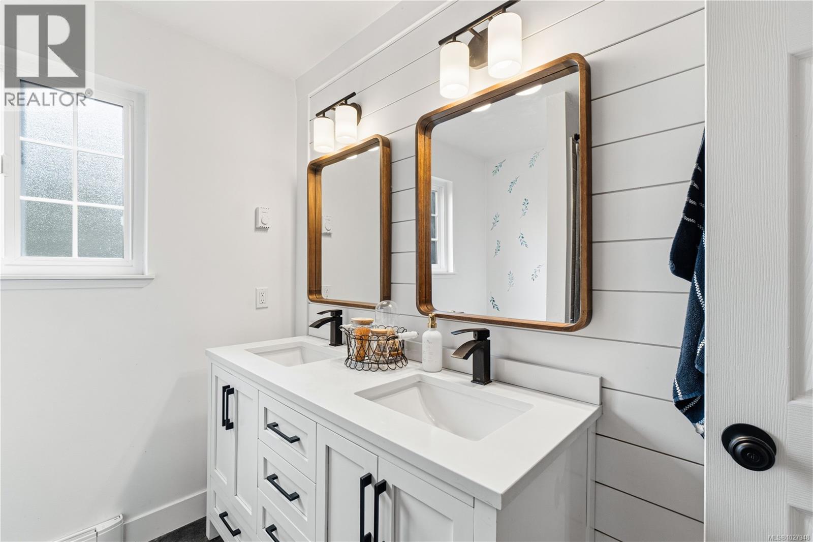 7509 Harby Rd, Lantzville