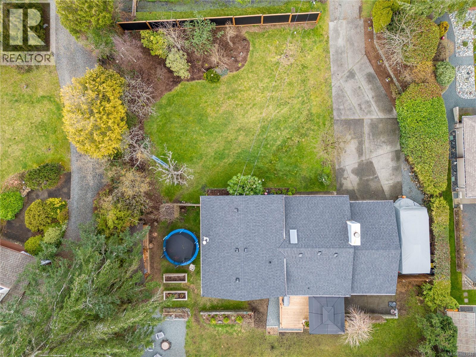 7509 Harby Rd, Lantzville