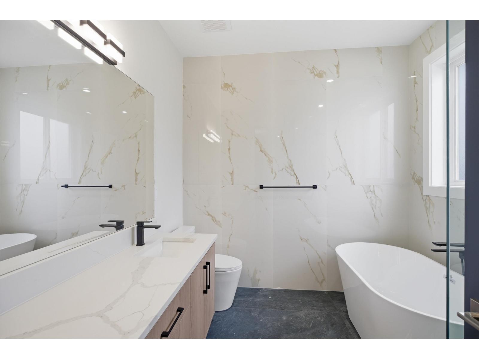 17130 1 AVENUE, Surrey