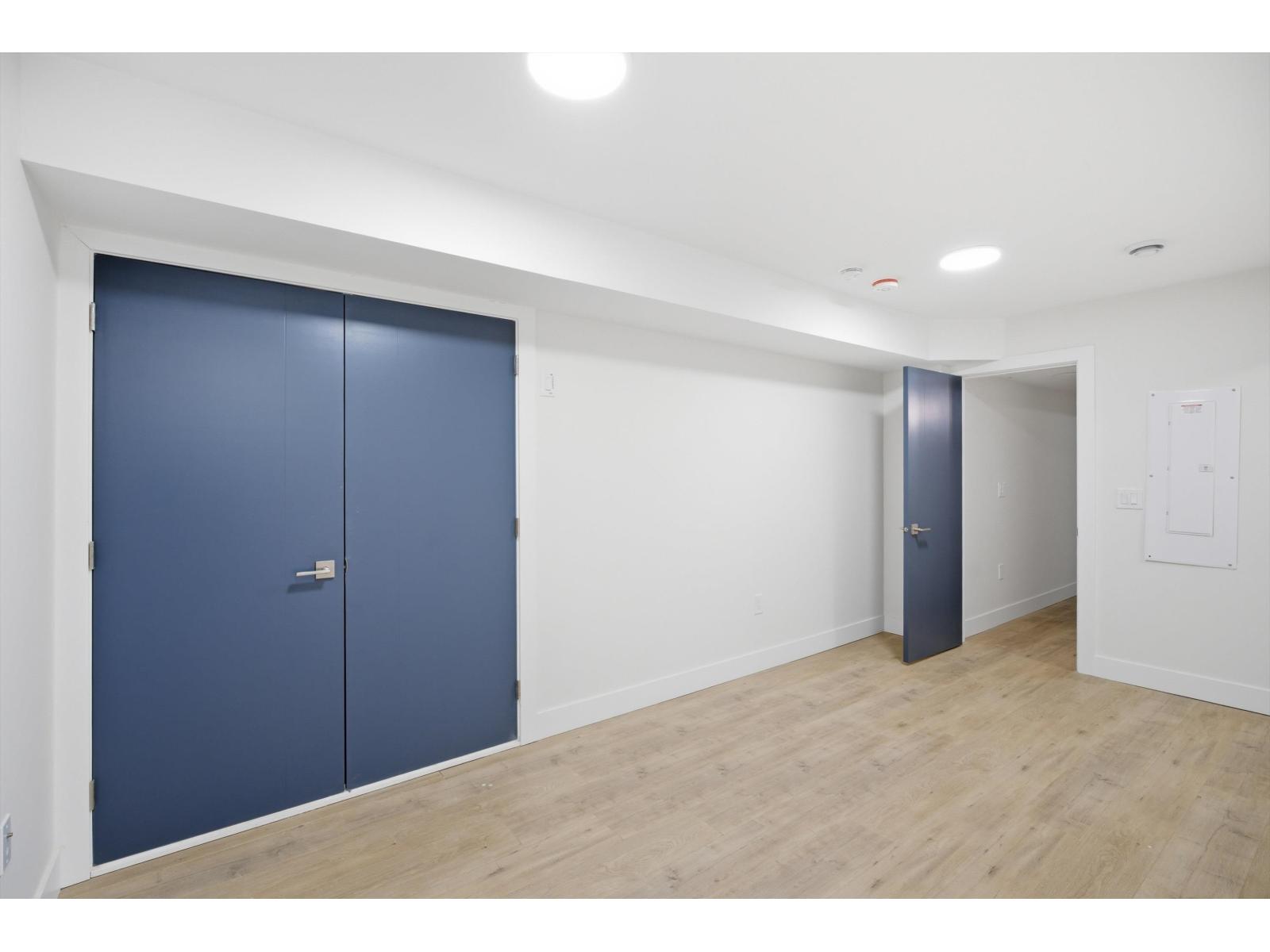 17130 1 AVENUE, Surrey