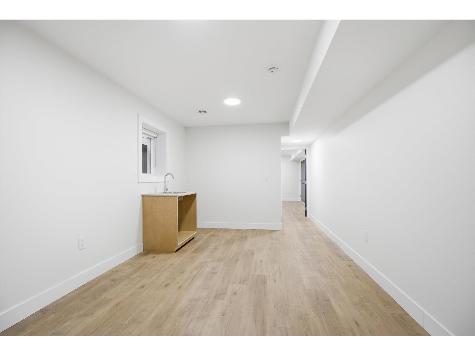 17130 1 AVENUE, Surrey