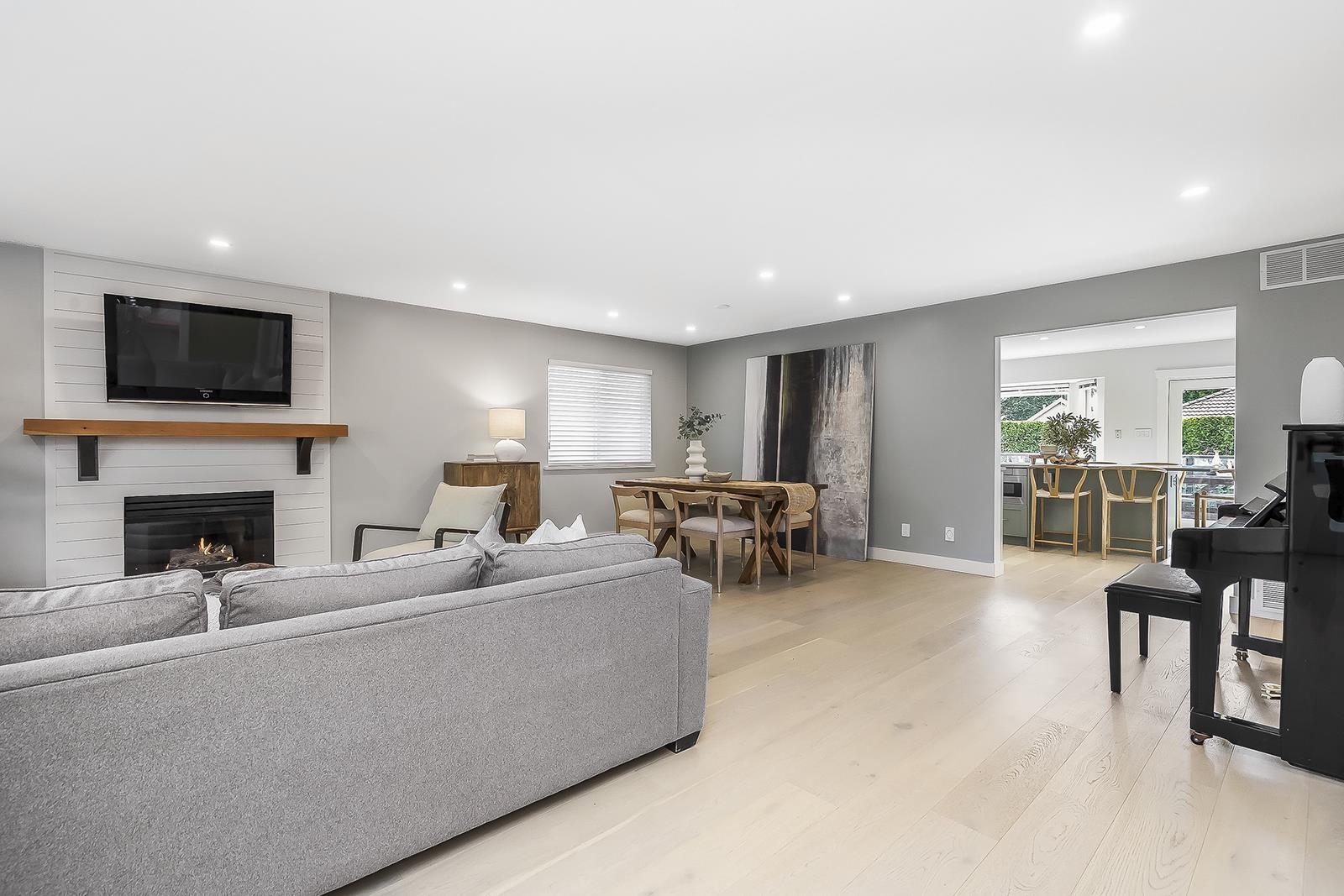 1033 164 STREET, Surrey