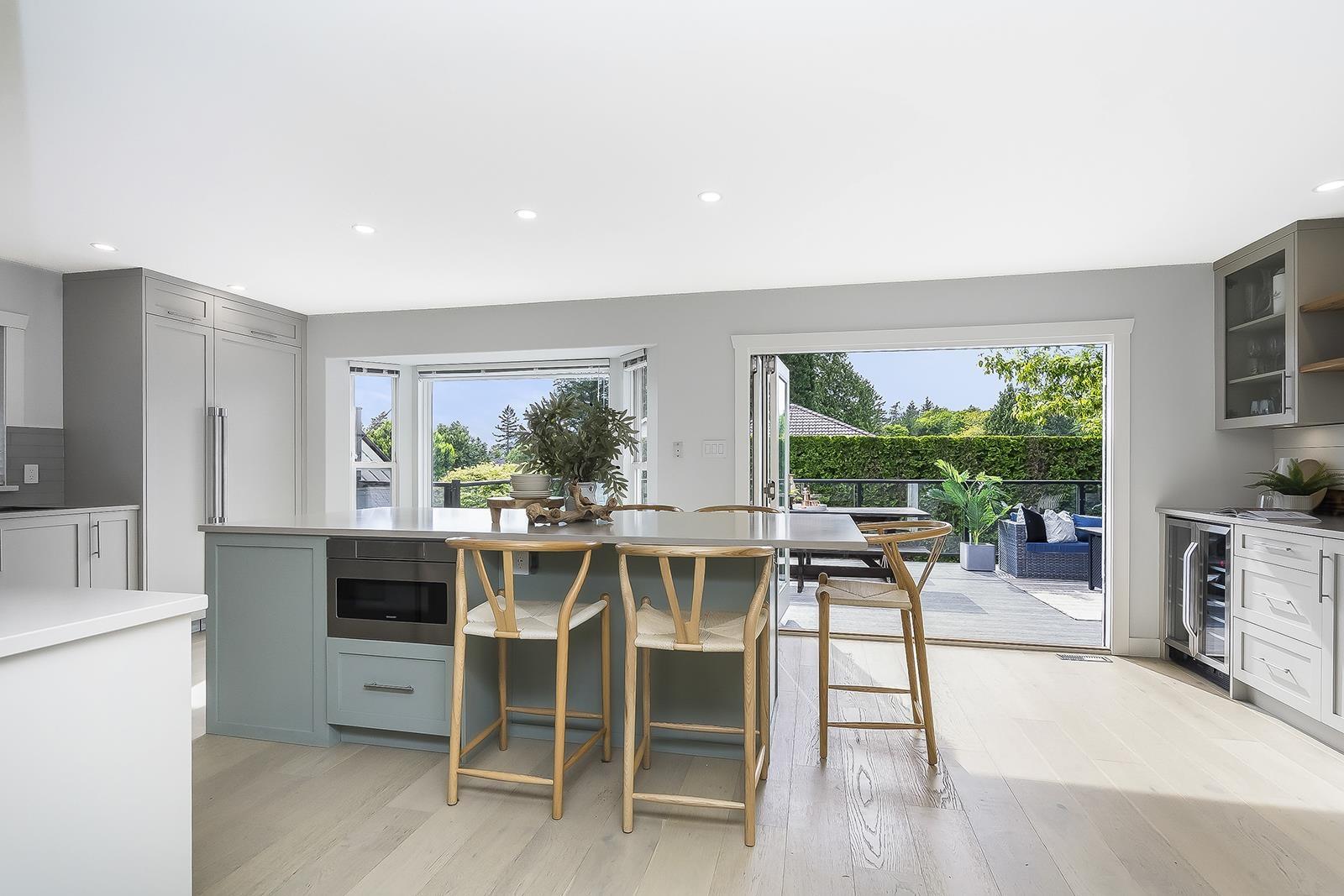 1033 164 STREET, Surrey