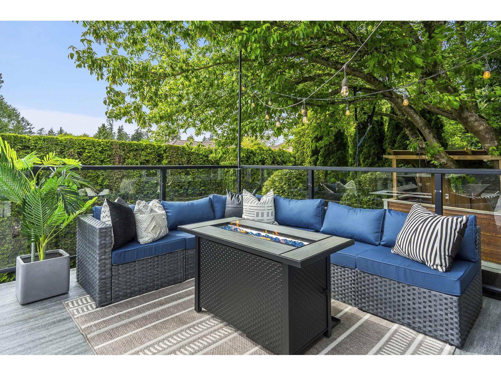 1033 164 STREET, Surrey