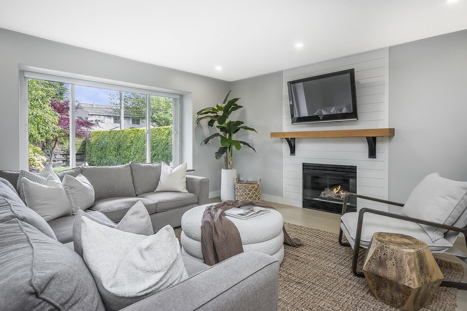 1033 164 STREET, Surrey