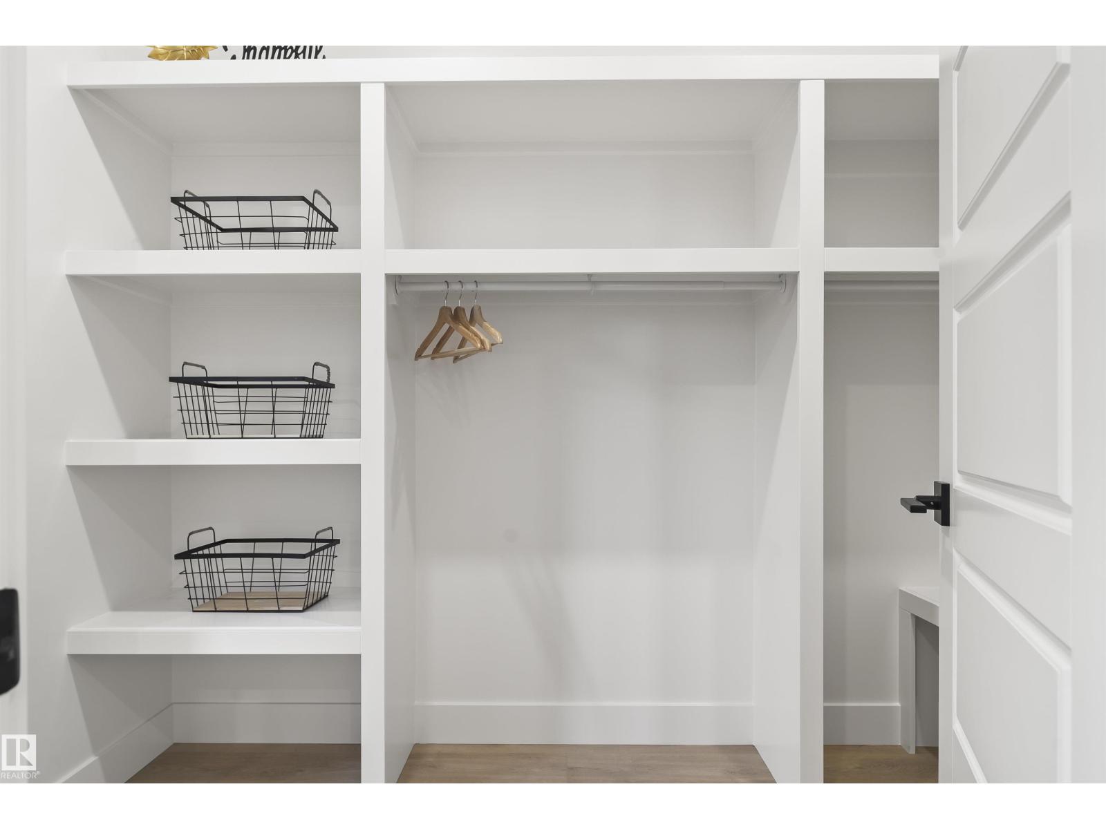 7026 Kiviaq Crescent SW - 35