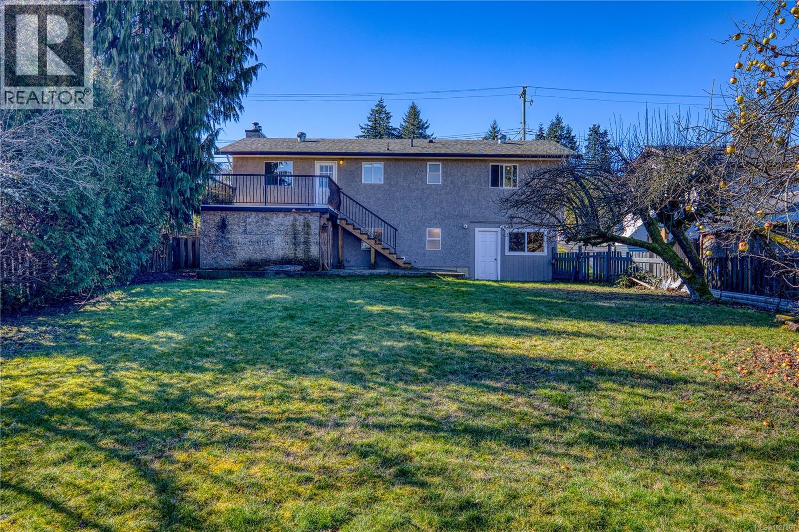 1125 Stillin Dr, Ladysmith