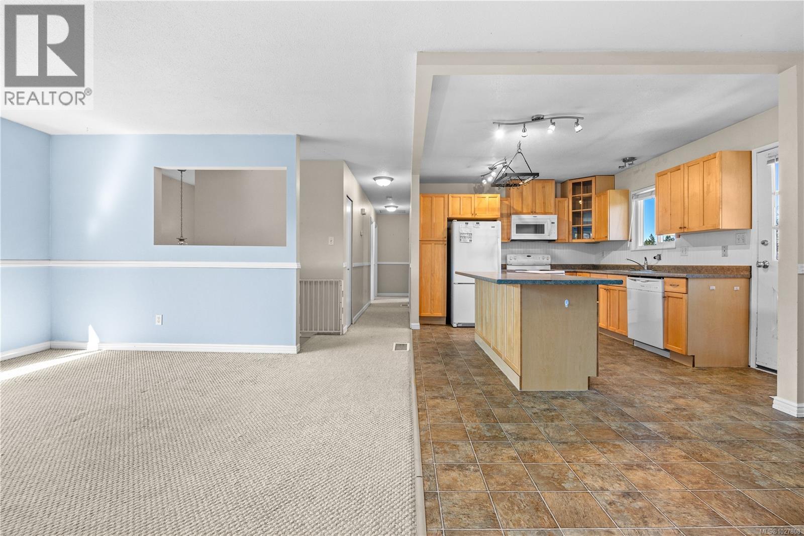 1125 Stillin Dr, Ladysmith