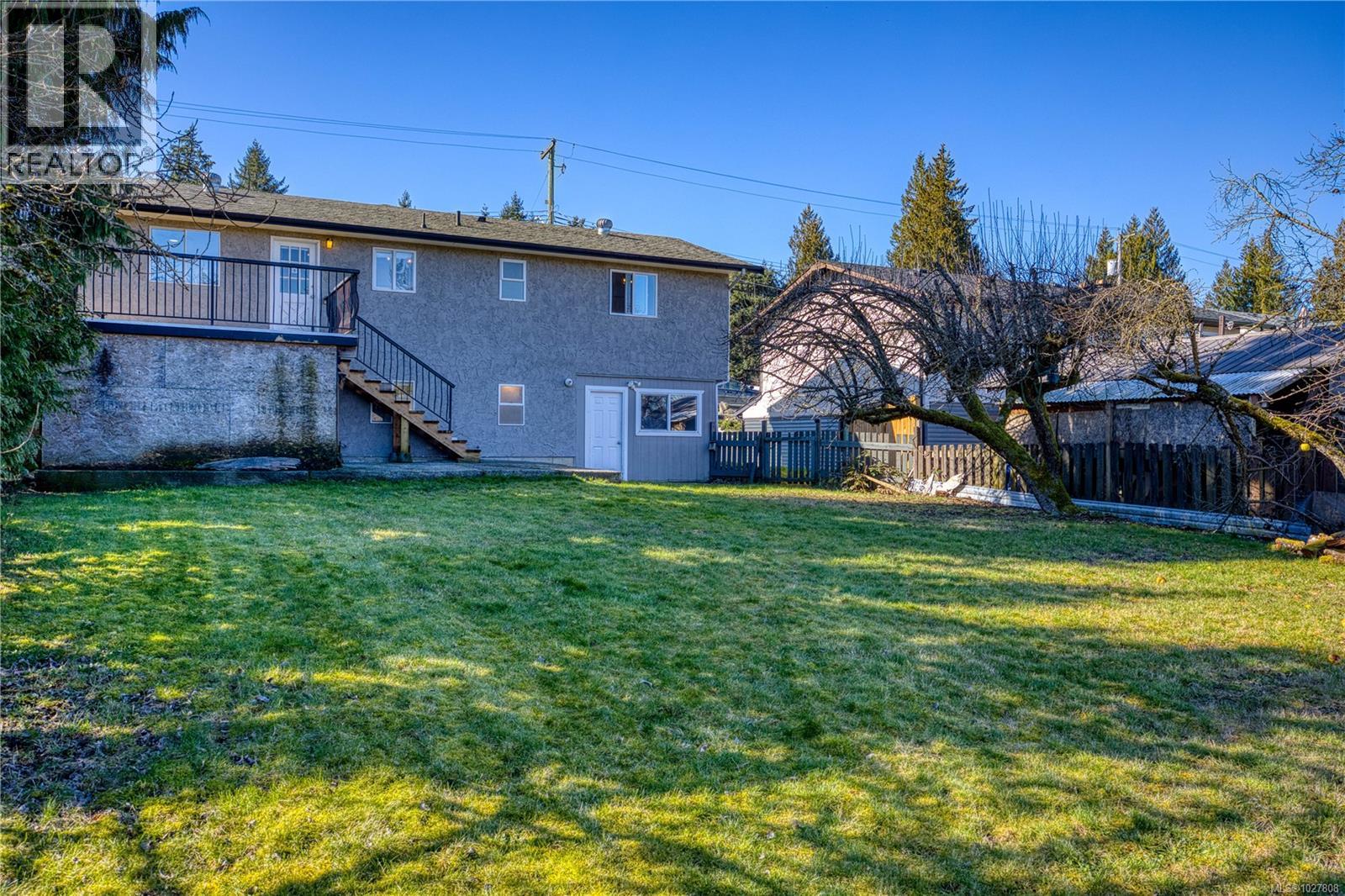 1125 Stillin Dr, Ladysmith