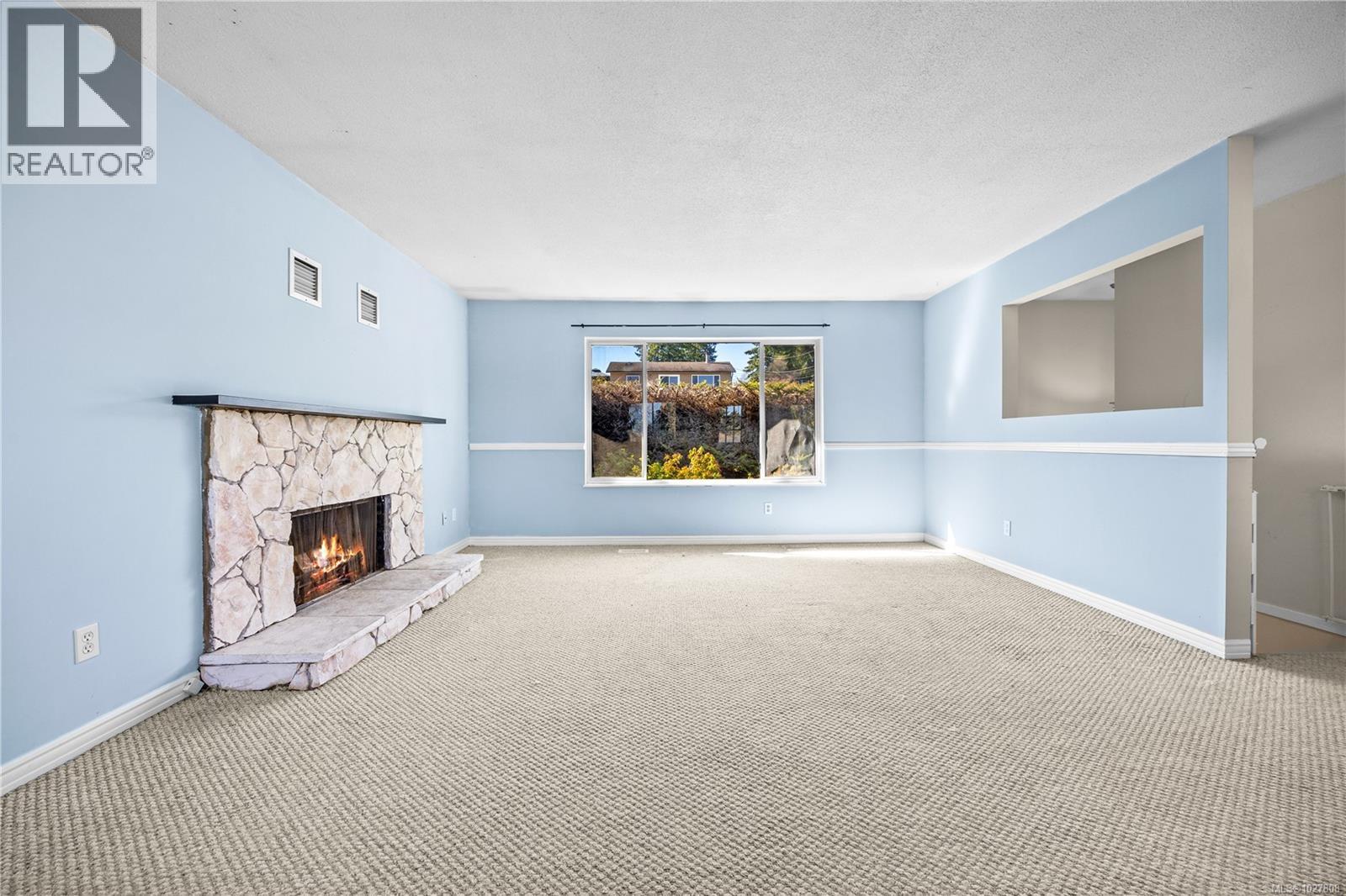 1125 Stillin Dr, Ladysmith