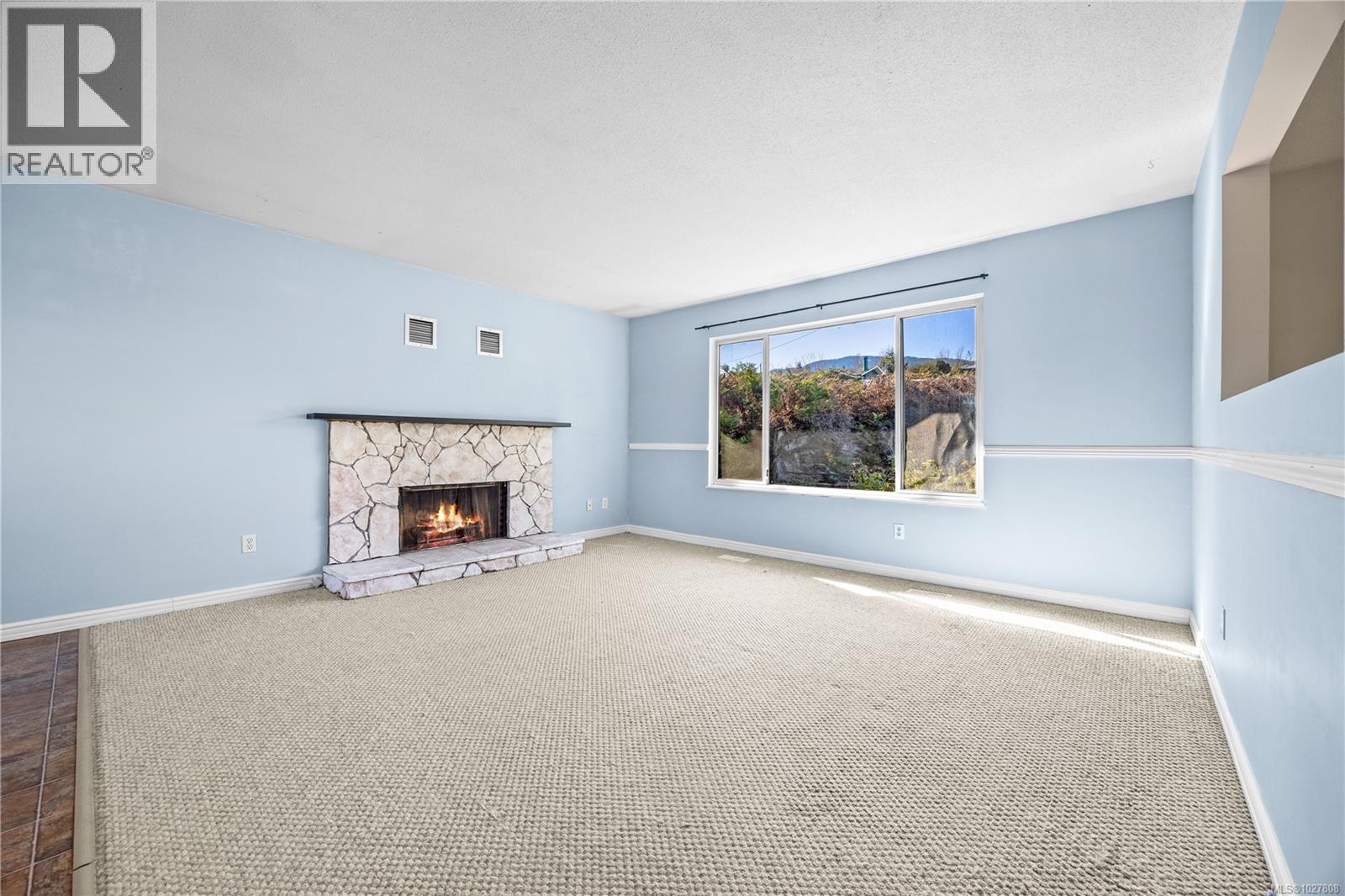 1125 Stillin Dr, Ladysmith