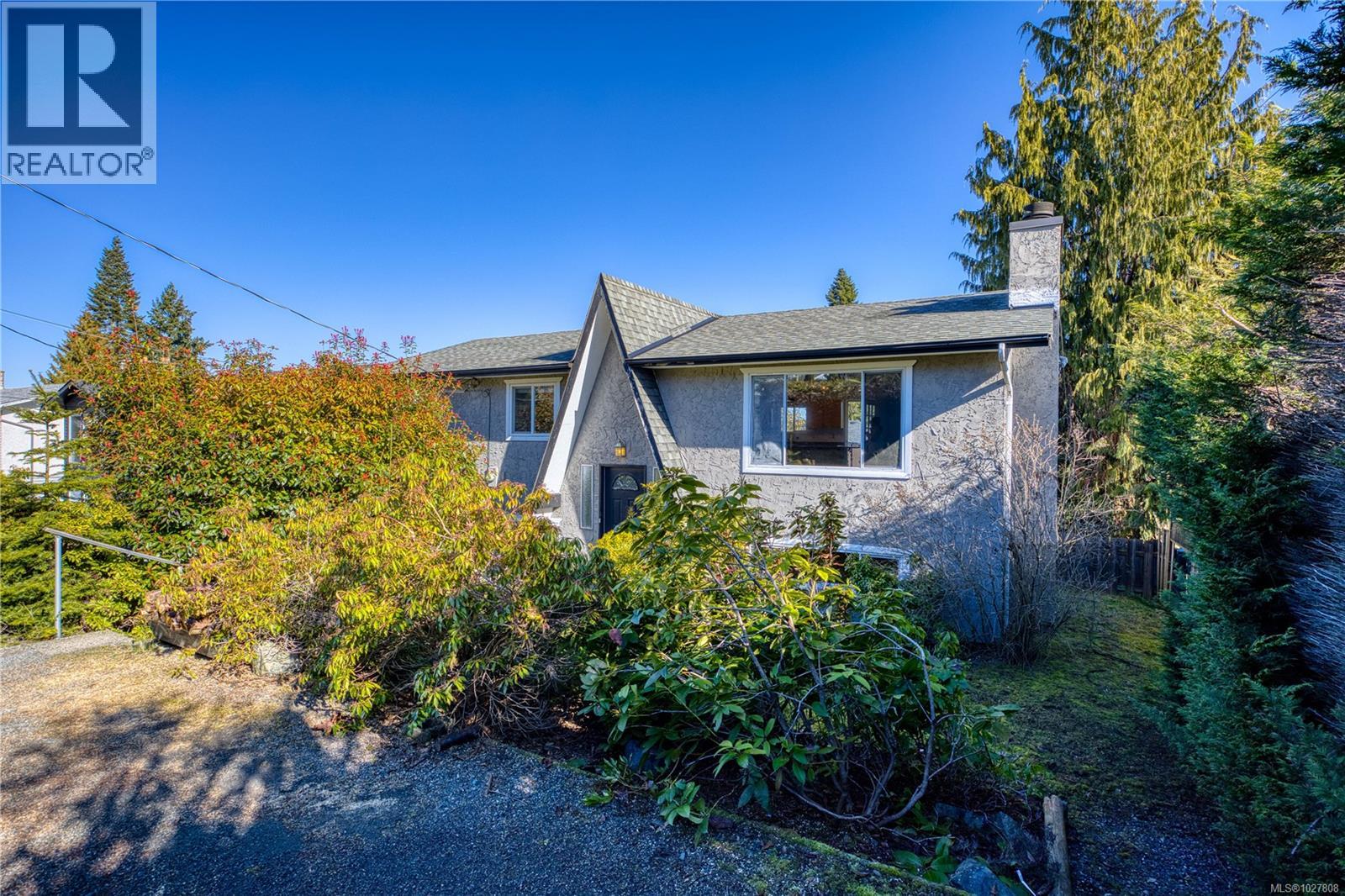 1125 Stillin Dr, Ladysmith