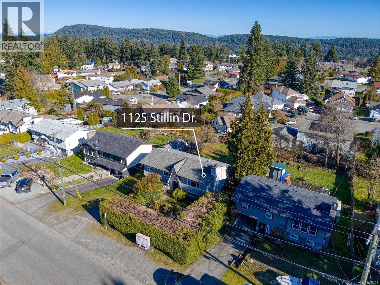 1125 Stillin Dr, Ladysmith