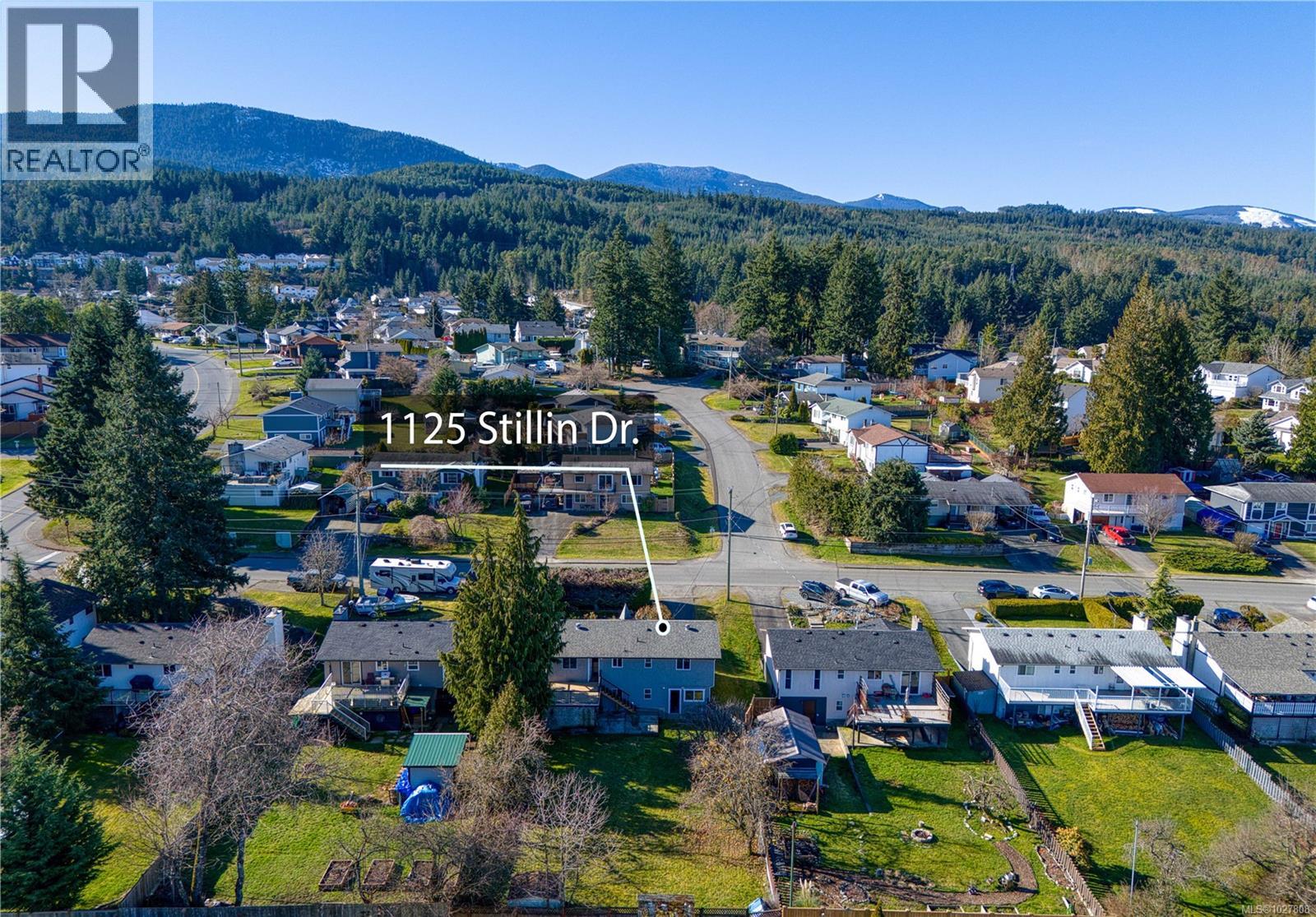 1125 Stillin Dr, Ladysmith