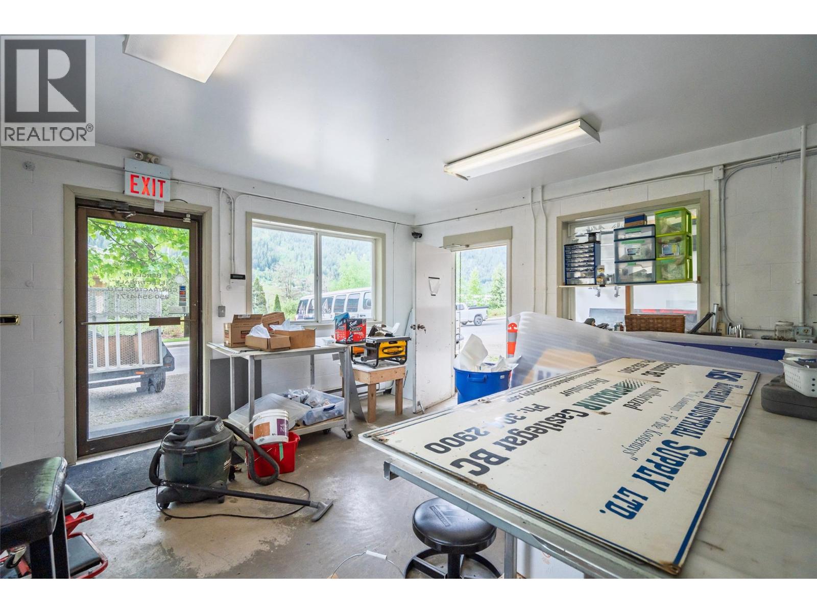  920 Nelson Avenue, Nelson