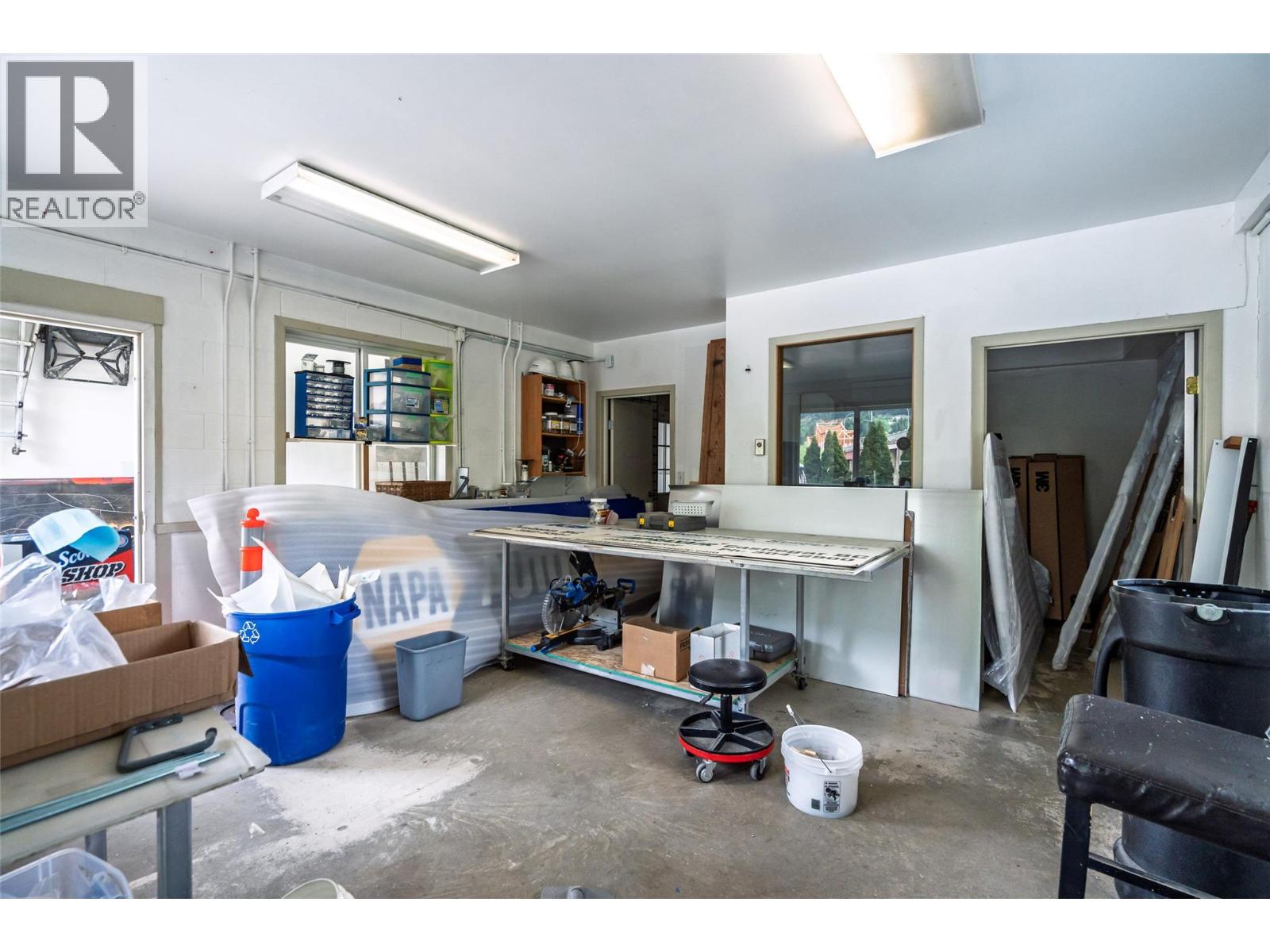  920 Nelson Avenue, Nelson