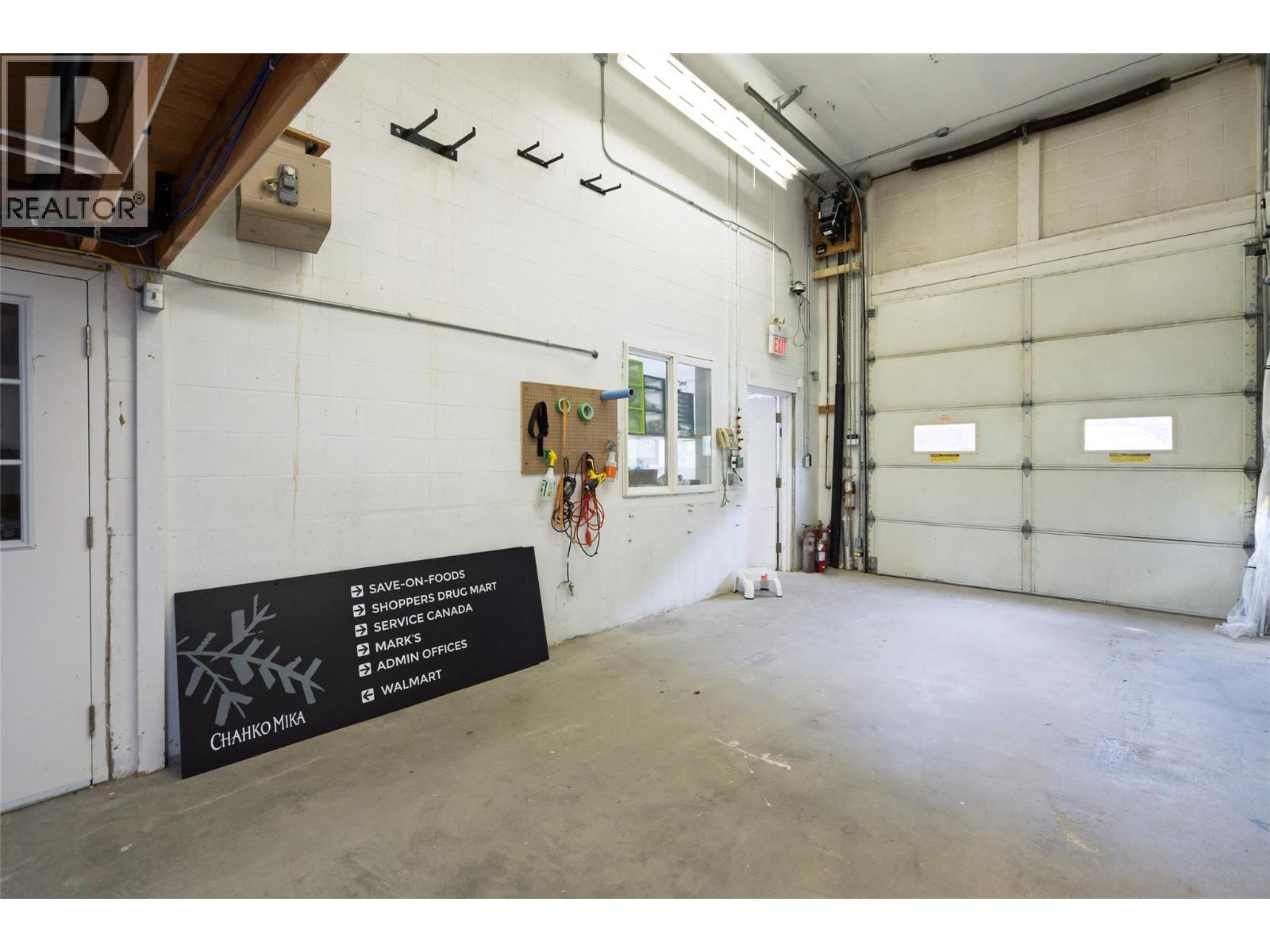  920 Nelson Avenue, Nelson