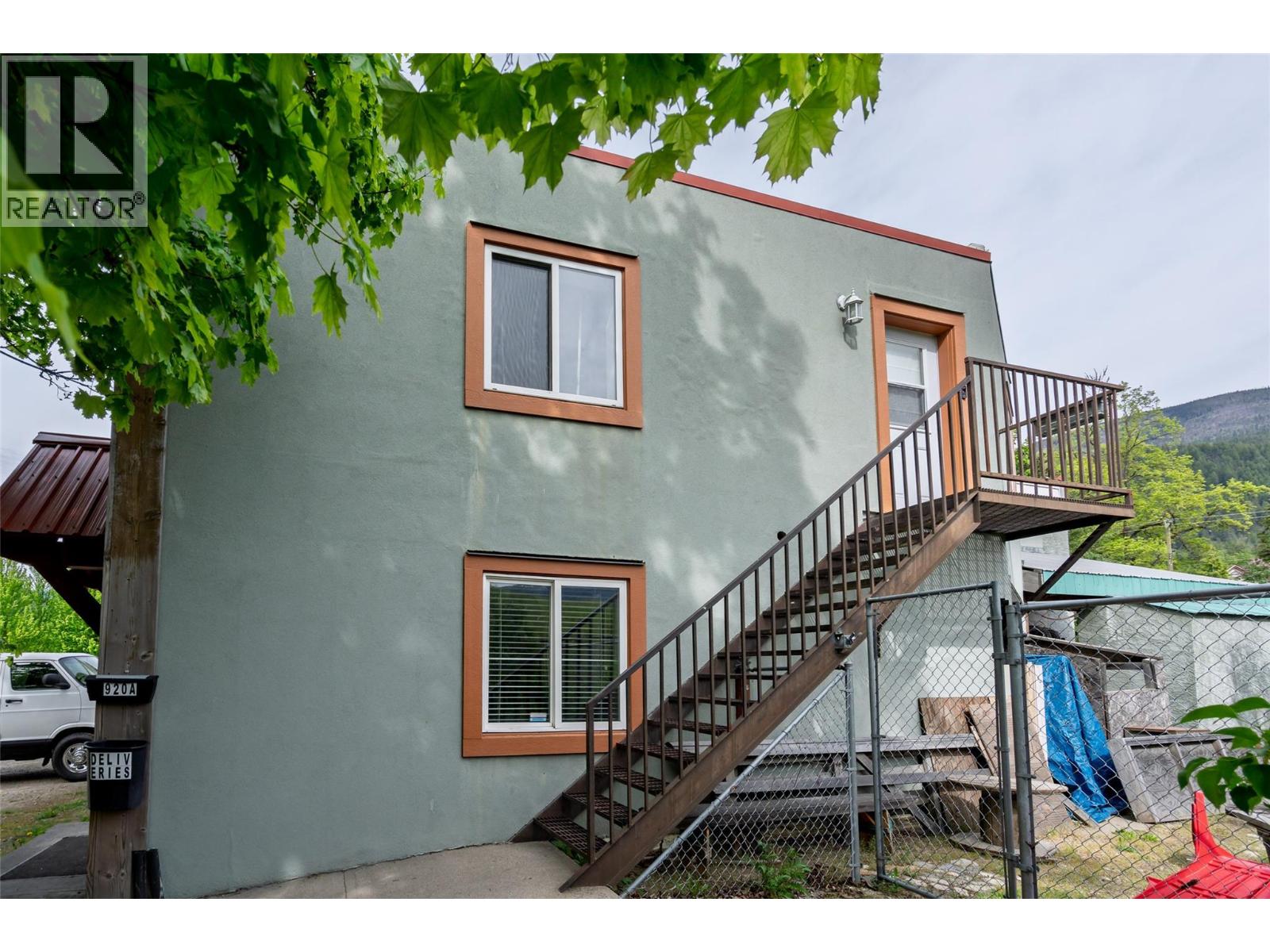  920 Nelson Avenue, Nelson